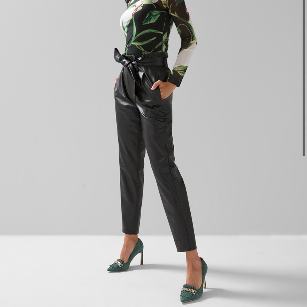 NWT White House Black Market WHBM Vegan Leather Paperbag Straight Pant Size 2